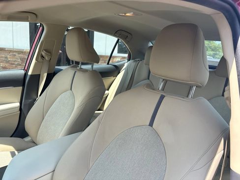 Used 2022 Toyota Camry LE FWD image 3