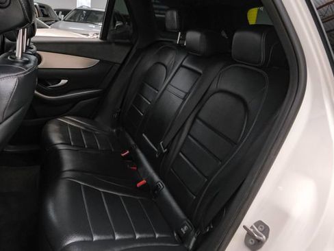 Used 2019 Mercedes-Benz GLC 300 w/ Premium Package image 33