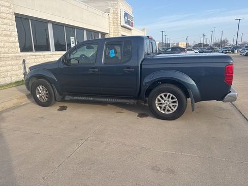 Used 2017 Nissan Frontier SV w/ SV Value Truck Package image 9