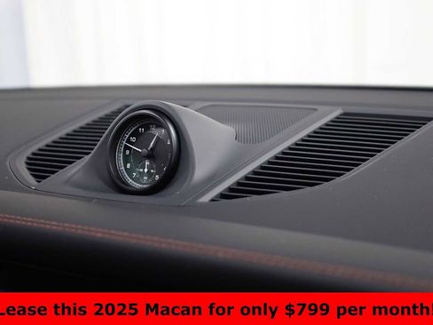 Certified 2025 Porsche Macan image 23