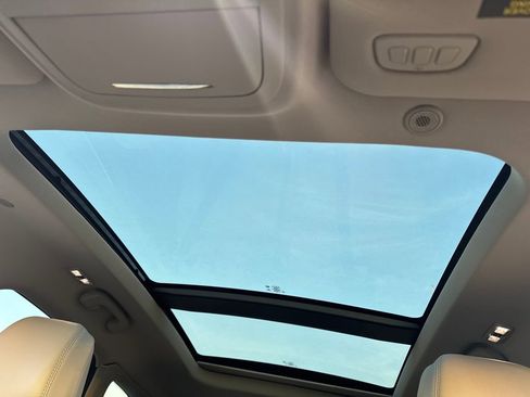 Used 2025 Lincoln Corsair AWD w/ Equipment Group 101A image 17