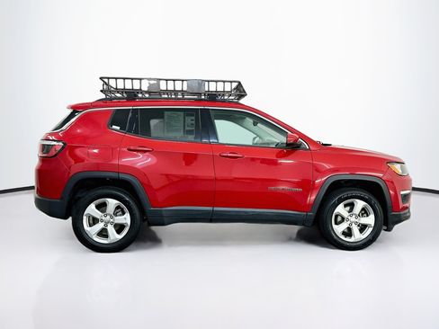 Used 2018 Jeep Compass Latitude w/ Popular Equipment Group AWD/4WD image 10