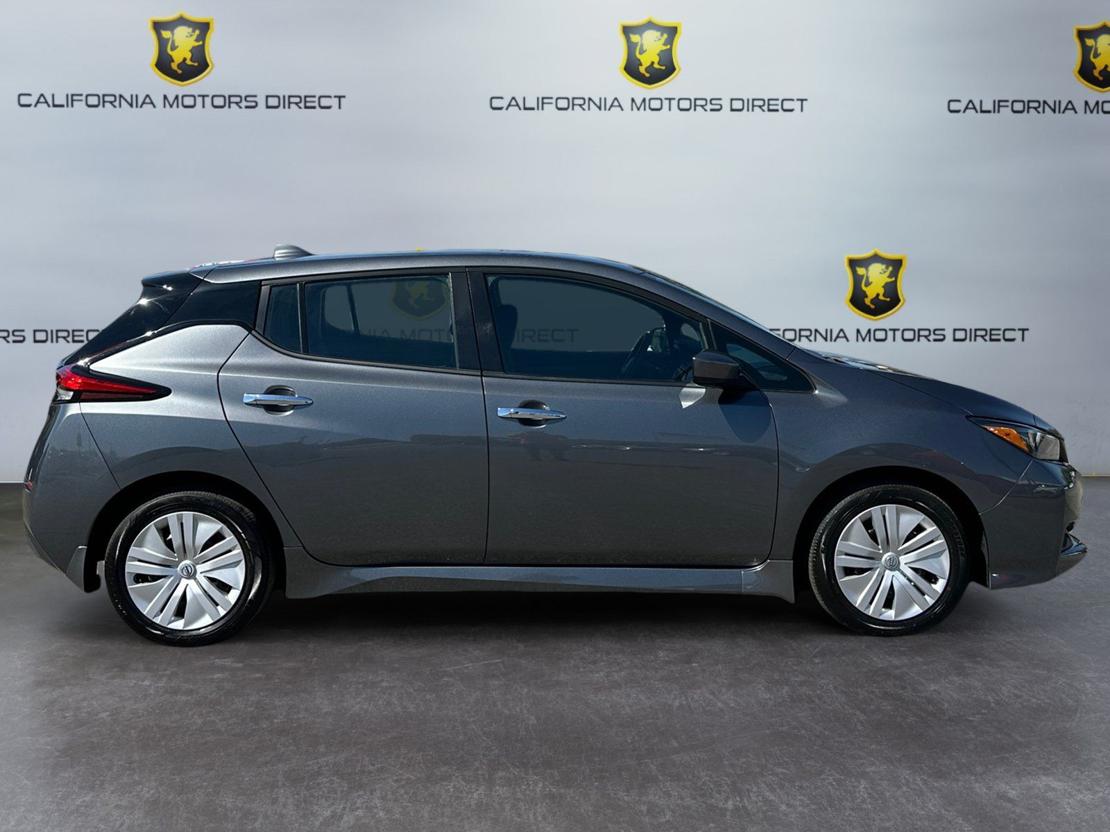 Used 2025 Nissan Leaf S FWD image 6