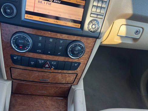 Used 2009 Mercedes-Benz ML 350 4MATIC image 13