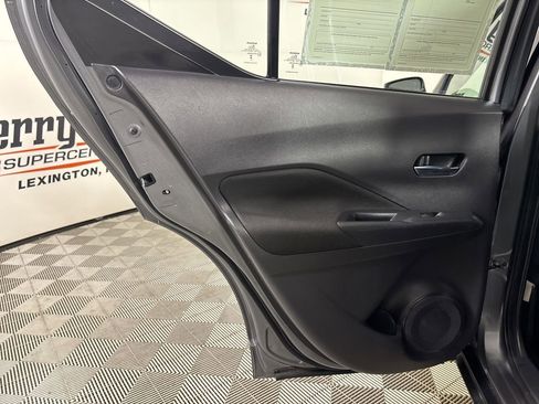 Used 2023 Nissan Kicks SV image 19