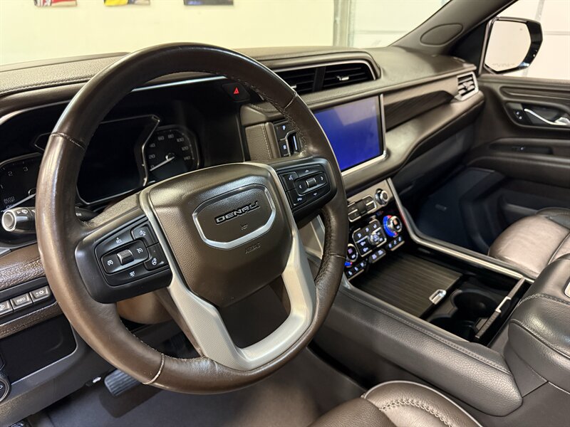 Used 2021 GMC Yukon Denali w/ Denali Premium Package AWD/4WD image 20