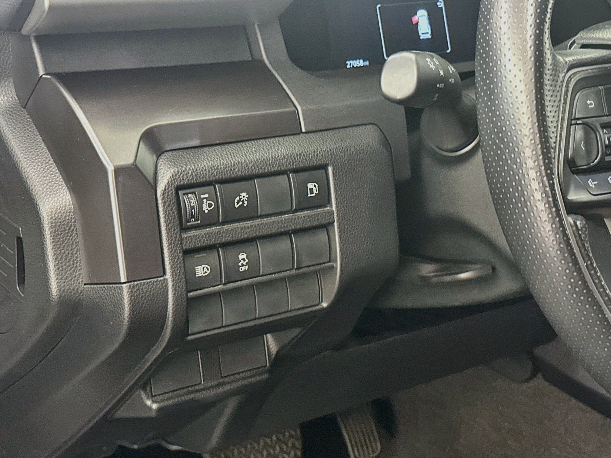 Used 2025 Toyota 4Runner SR5 AWD/4WD image 17