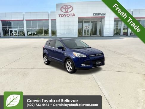 Used 2015 Ford Escape SE image 1