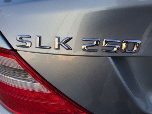 Used 2015 Mercedes-Benz SLK 250 image 10