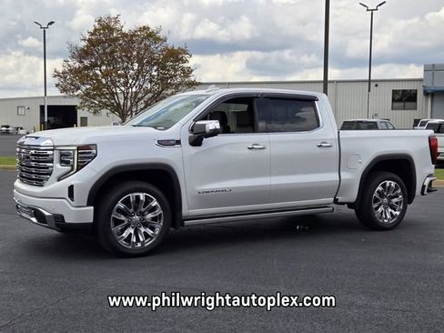 Used 2023 GMC Sierra 1500 Denali w/ Denali Reserve Package AWD/4WD image 7