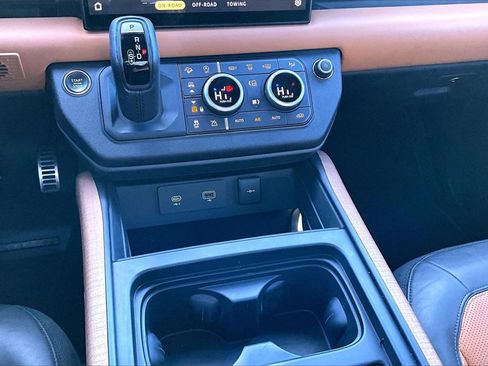 Used 2023 Land Rover Defender 110 X image 24