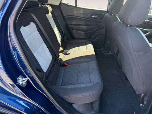 Used 2024 Chevrolet Trax LS w/ LS Convenience Package FWD image 18