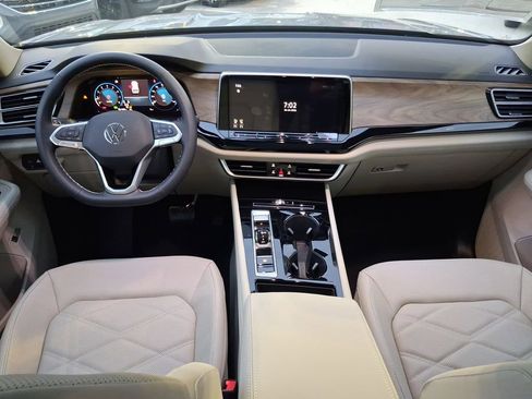 New 2026 Volkswagen Atlas SE FWD image 6