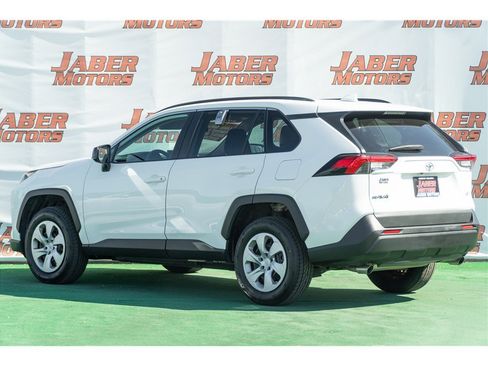 Used 2019 Toyota RAV4 LE FWD image 33