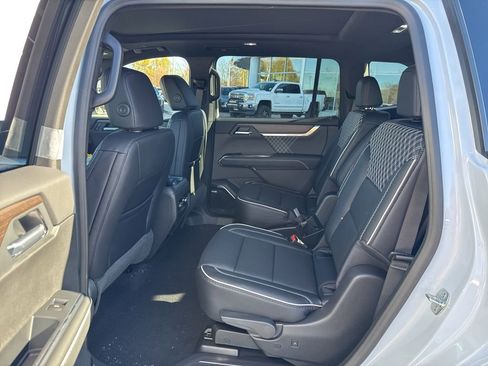 New 2026 GMC Acadia Denali image 10