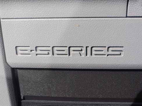 Used 2024 Ford E-350 and Econoline 350 Super Duty w/ Driver's Safety Package image 40