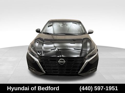 Used 2025 Nissan Altima 2.5 SV AWD/4WD image 2