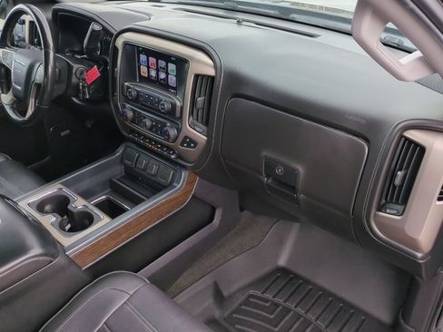 Used 2018 GMC Sierra 1500 Denali w/ Denali Ultimate Package AWD/4WD image 18
