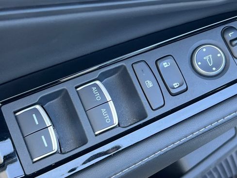 Used 2025 Honda Accord Touring image 12