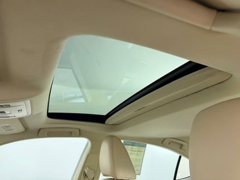 Used 2018 Lexus ES 350 w/ Luxury Package w/Wood Trim FWD image 13