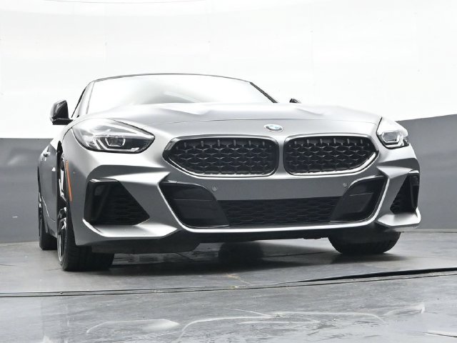 Used 2021 BMW Z4 M40i w/ Executive Package RWD image 39