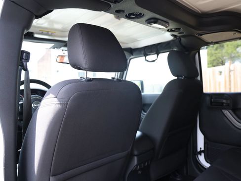 Used 2018 Jeep Wrangler Unlimited Sport S AWD/4WD image 26