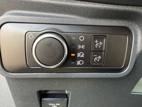 New 2025 Ford Bronco Badlands image 11