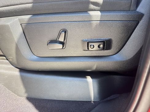 Used 2024 RAM 2500 Big Horn w/ Bed Utility Group AWD/4WD image 10