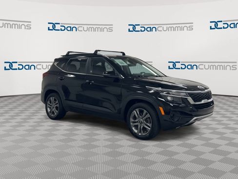 Used 2021 Kia Seltos S AWD/4WD image 2