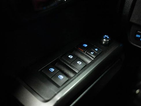 Used 2018 Toyota Tacoma TRD Sport image 23