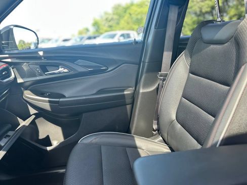 Used 2023 Chevrolet TrailBlazer RS w/ Sun and Liftgate Package FWD image 13