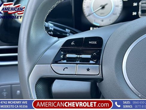 Used 2025 Hyundai Elantra SEL FWD image 32