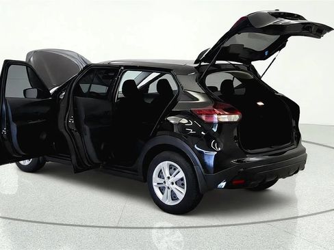 Used 2025 Nissan Kicks Play S FWD image 11