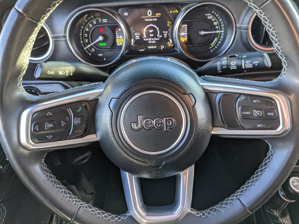 Used 2023 Jeep Wrangler Unlimited Sahara AWD/4WD image 10
