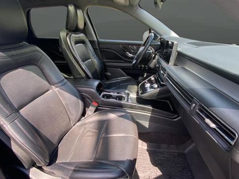 Used 2021 Lincoln Corsair AWD w/ Premium Package image 24