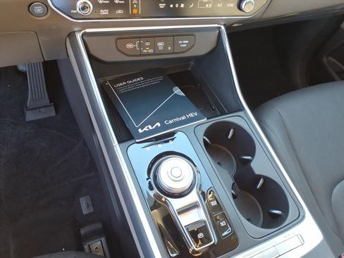 New 2026 Kia Carnival EX image 23