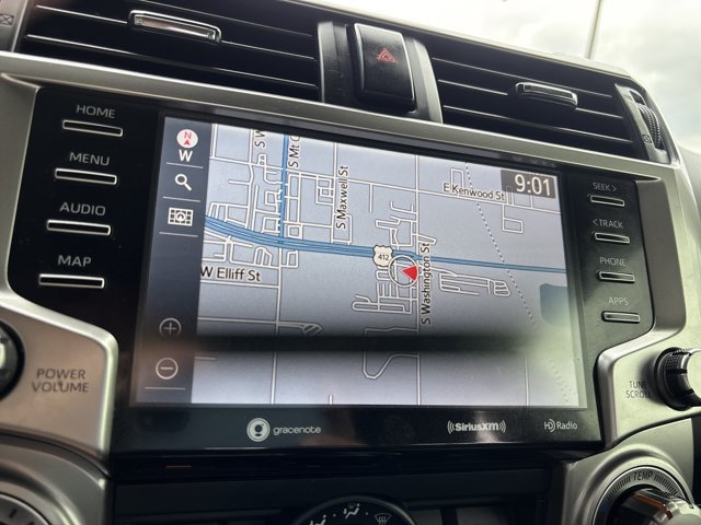 Used 2020 Toyota 4Runner SR5 AWD/4WD image 33