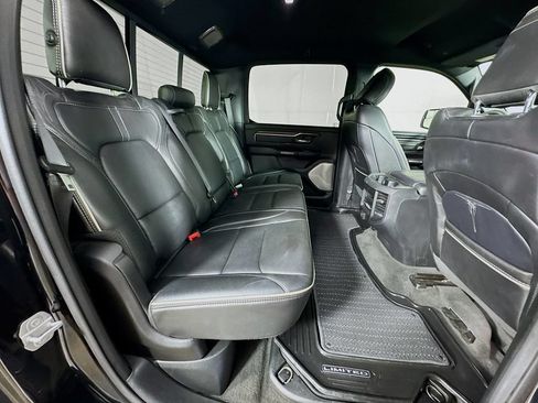 Used 2020 RAM 1500 Limited w/ Black Appearance Package AWD/4WD image 32