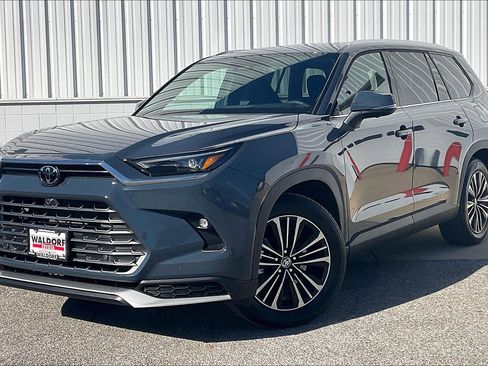 Used 2026 Toyota Grand Highlander Hybrid MAX Platinum image 2