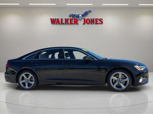 Used 2024 Audi A6 Premium Plus image 2