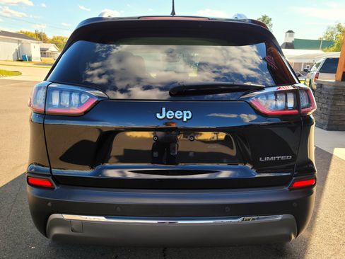 Used 2019 Jeep Cherokee Limited image 5