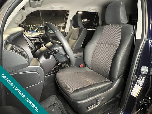 Used 2024 Toyota 4Runner TRD Off-Road image 3