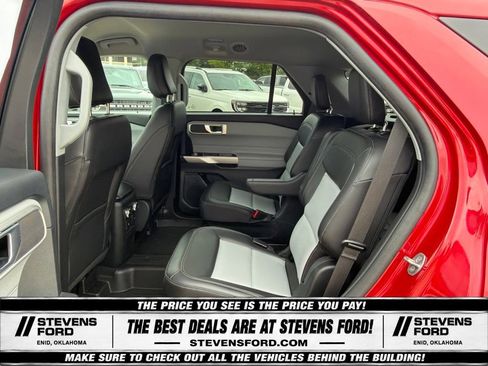 Used 2023 Ford Explorer XLT w/ Equipment Group 202A AWD/4WD image 32