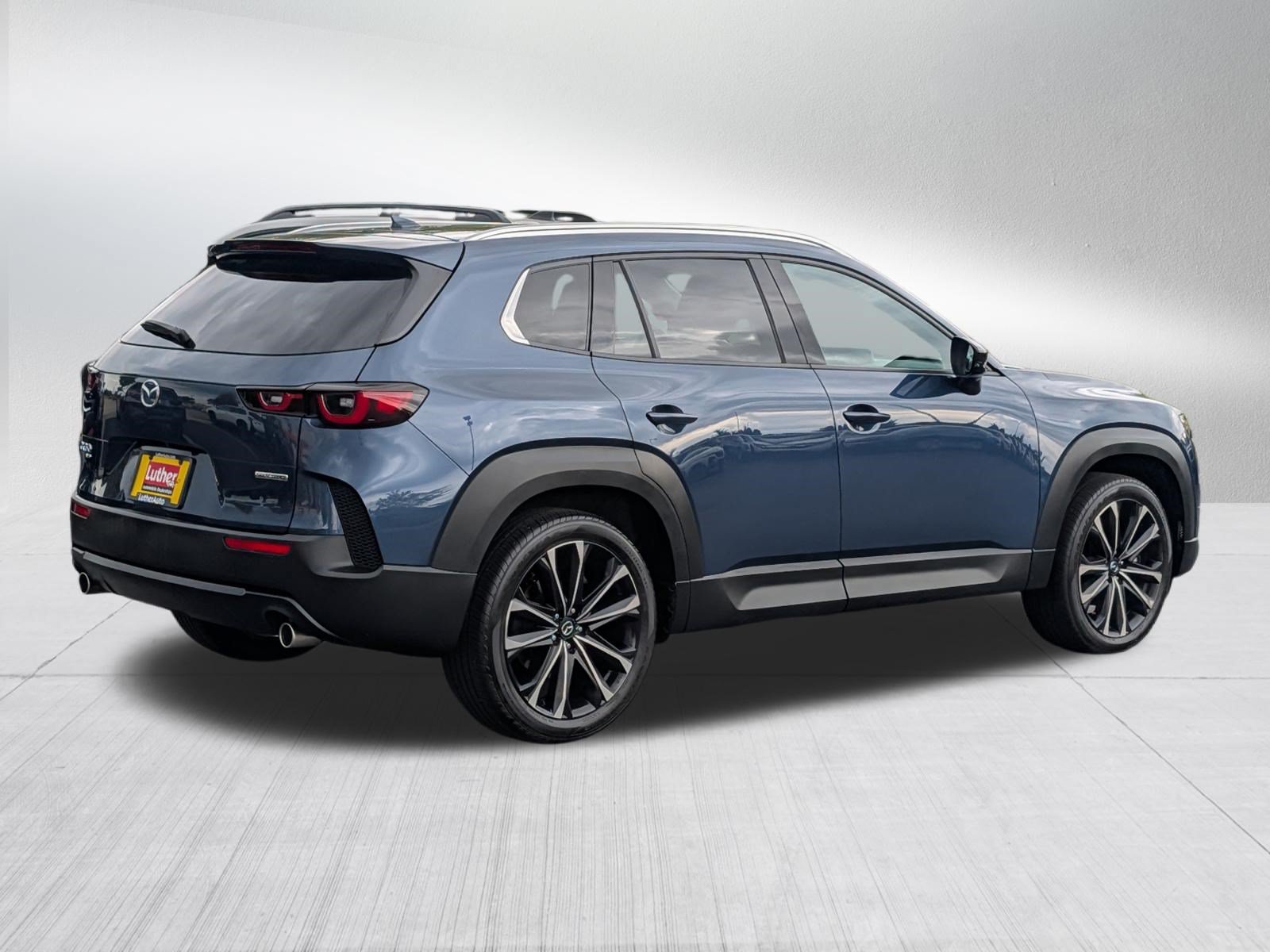 Used 2025 MAZDA CX-50 AWD 2.5 S w/ Premium Plus Pkg image 3