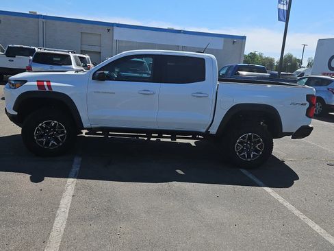 Used 2024 Chevrolet Colorado ZR2 image 5