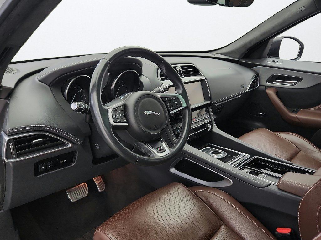Used 2020 Jaguar F-PACE S AWD/4WD image 10