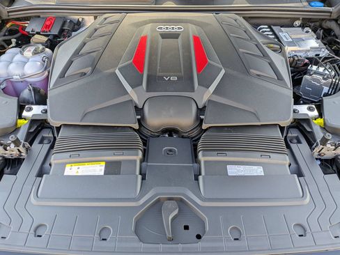 New 2026 Audi SQ8 Premium Plus AWD/4WD image 12