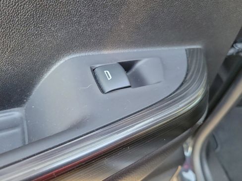 Used 2020 GMC Acadia SLT w/ Premium Package image 13