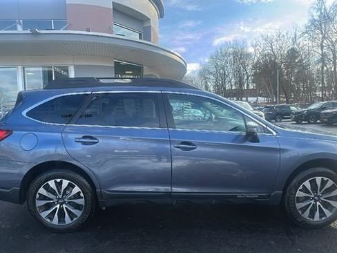 Used 2017 Subaru Outback 2.5i Limited image 5
