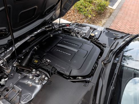 Used 2023 Jaguar F-TYPE Coupe RWD image 13